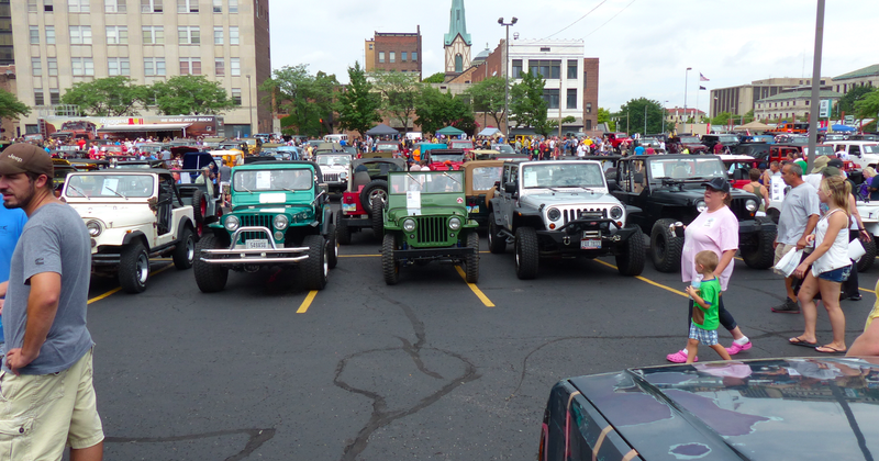 Illustration for article titled Bask In The Explosion Of Jeepness At The Toledo Jeep Festival